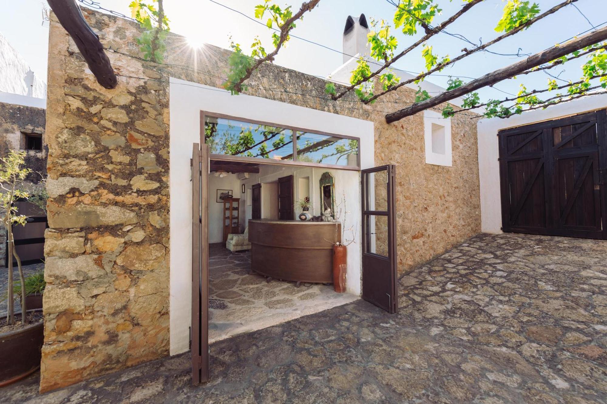 Hotel Rural Can Partit - Adults Only Santa Agnes de Corona Exterior foto